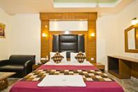 Oyo Aerocity Hotel New Delhi